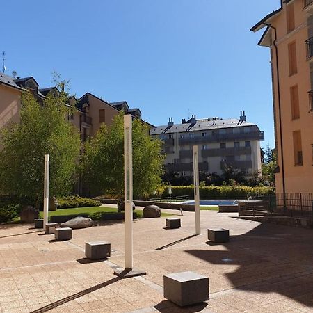 Apartamento VUT Consejo de Cientos Jaca Exterior foto