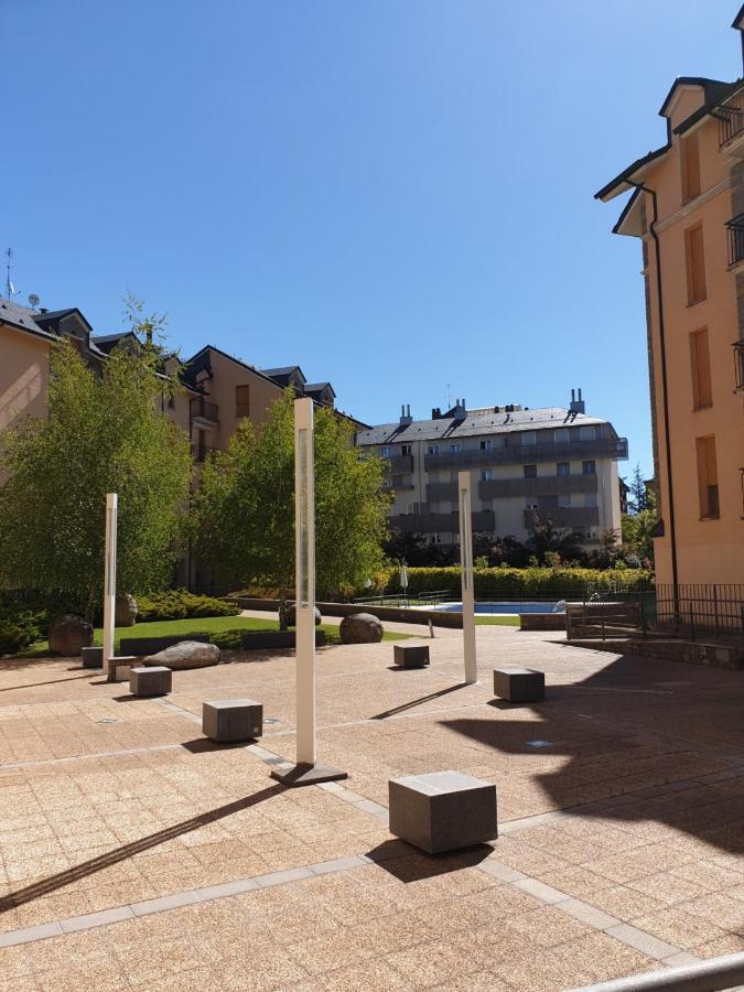 Apartamento VUT Consejo de Cientos Jaca Exterior foto
